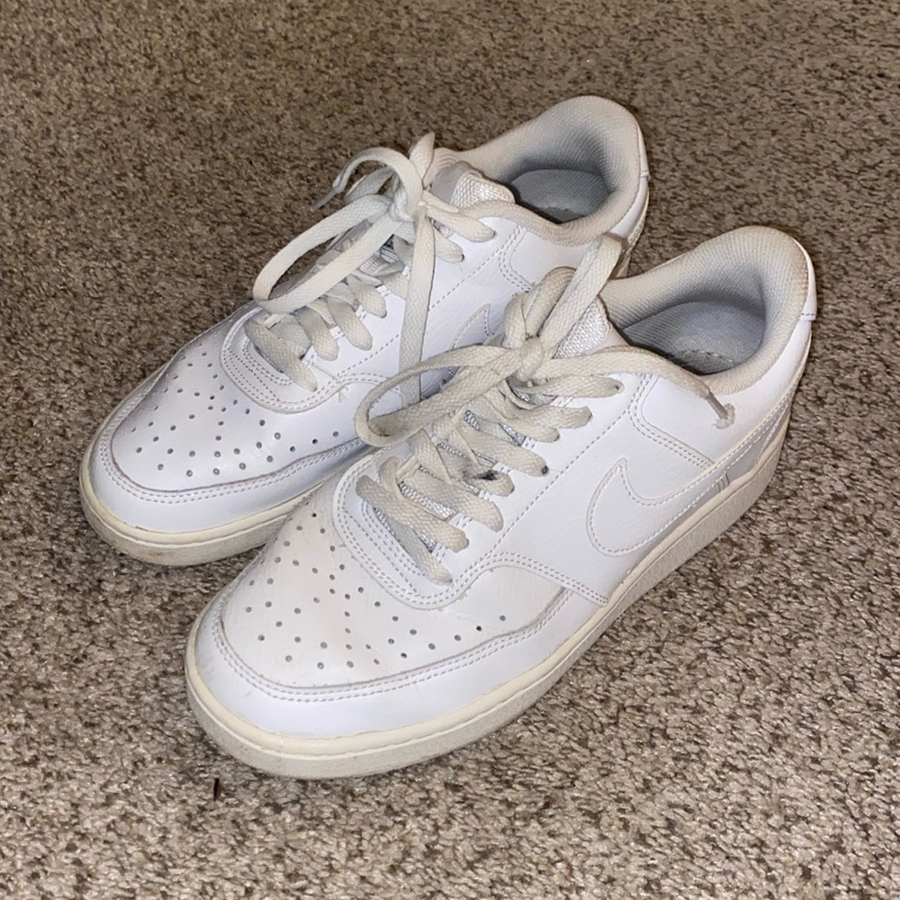 White Nike Airforce 1 Shoes